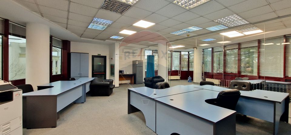 93sq.m Office Space for rent, Ultracentral area