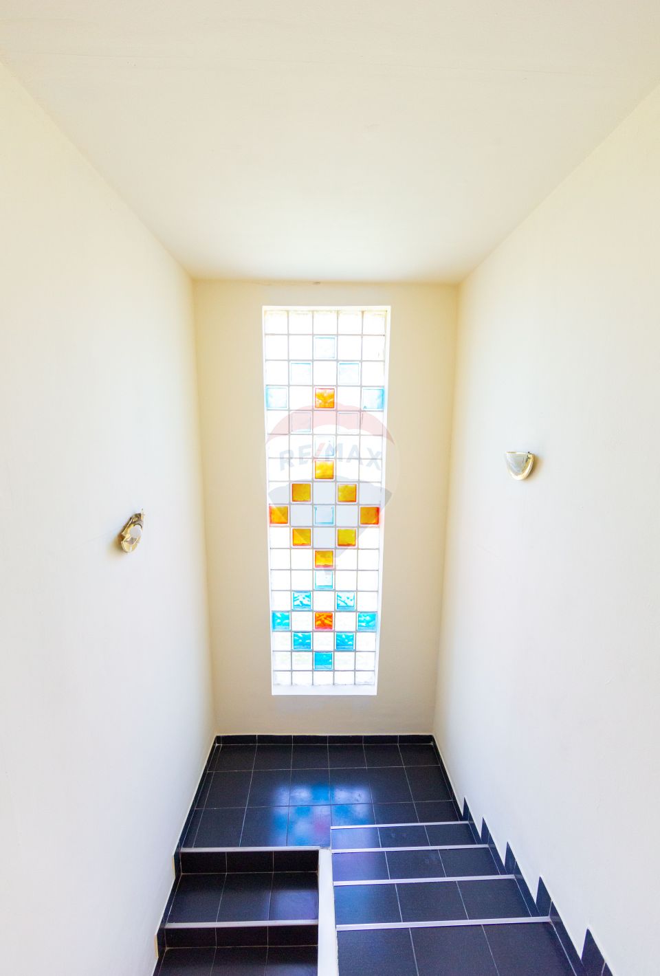 Casă individuala cu priveliste, 5 dormitoare, teren generos Baciu