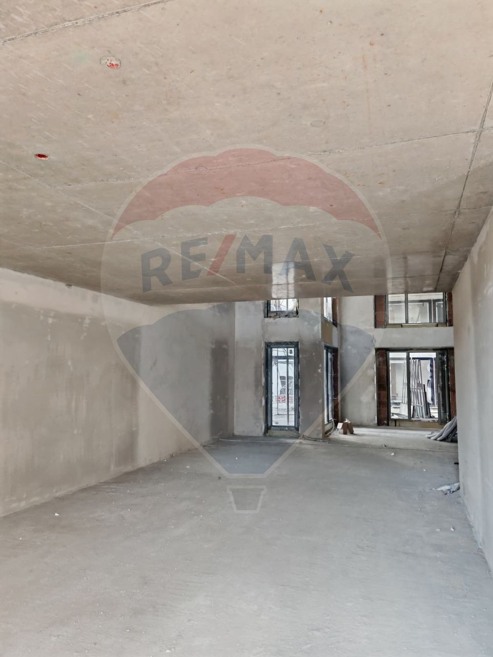 Spațiu comercial de 163.3mp de vânzare în zona Gara