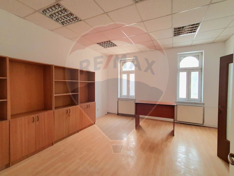 162.28sq.m Office Space for rent, Gara area