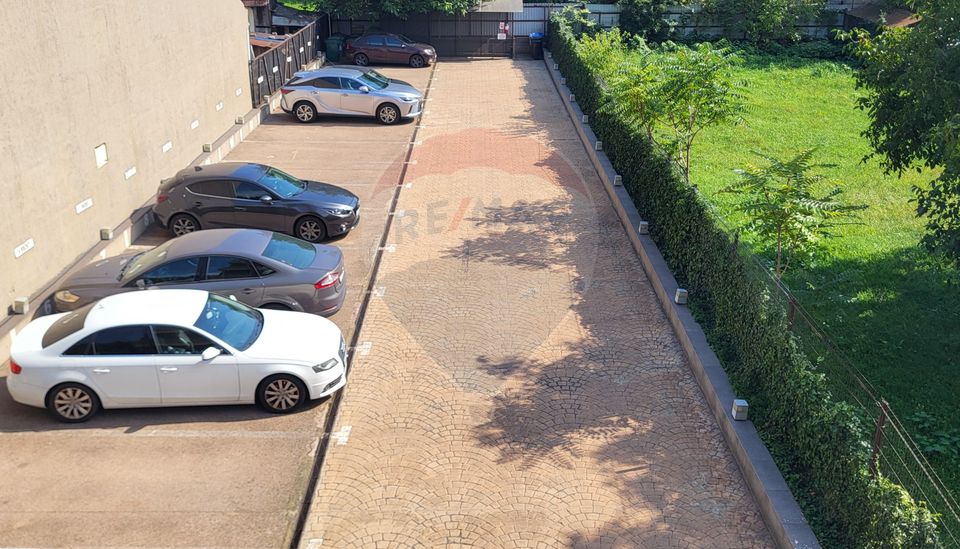 240sq.m Office Space for rent, Central area