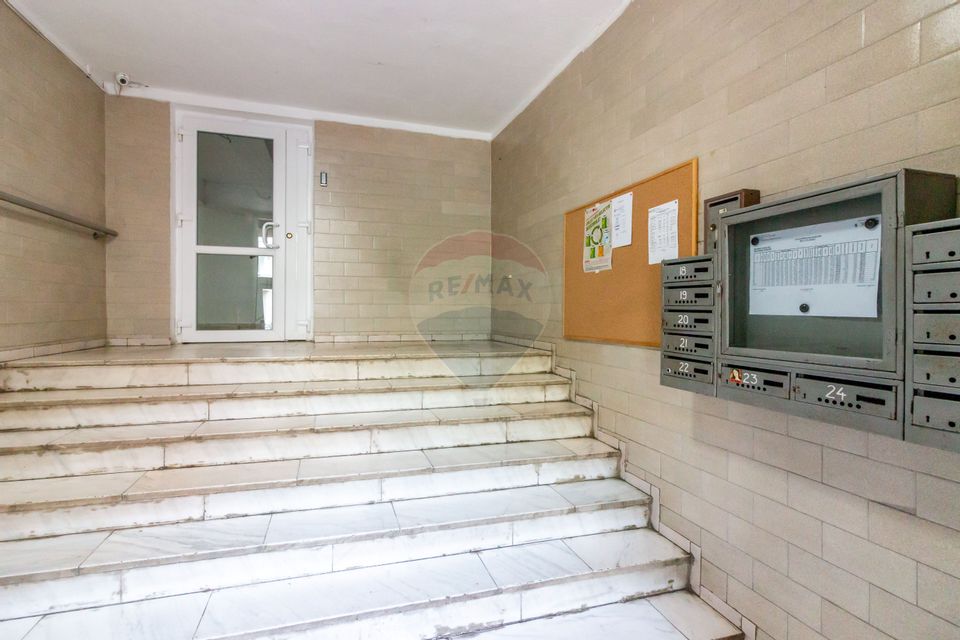 2 room apartment | Calea Călărașilor | 56 sqm | 1997 | 4/5 | Speaker