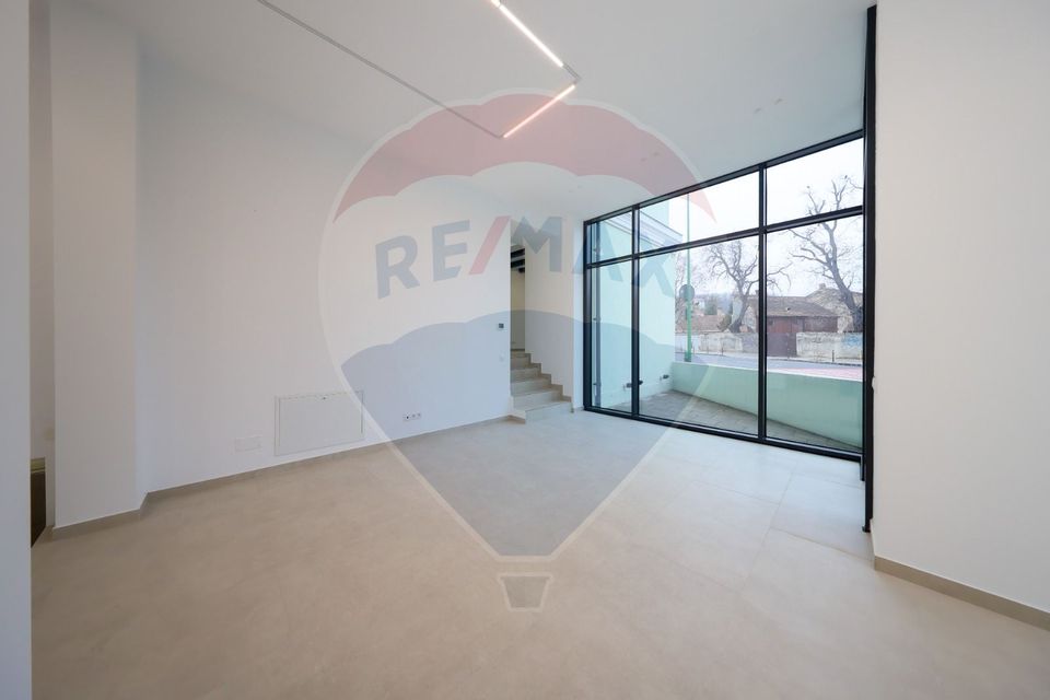 Constructie comerciala P+2 funcțiuni mixte  - str. Iuliu Maniu