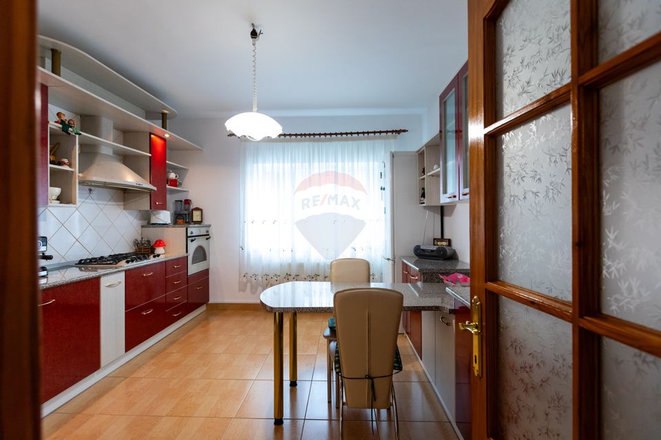 5 room House / Villa for sale