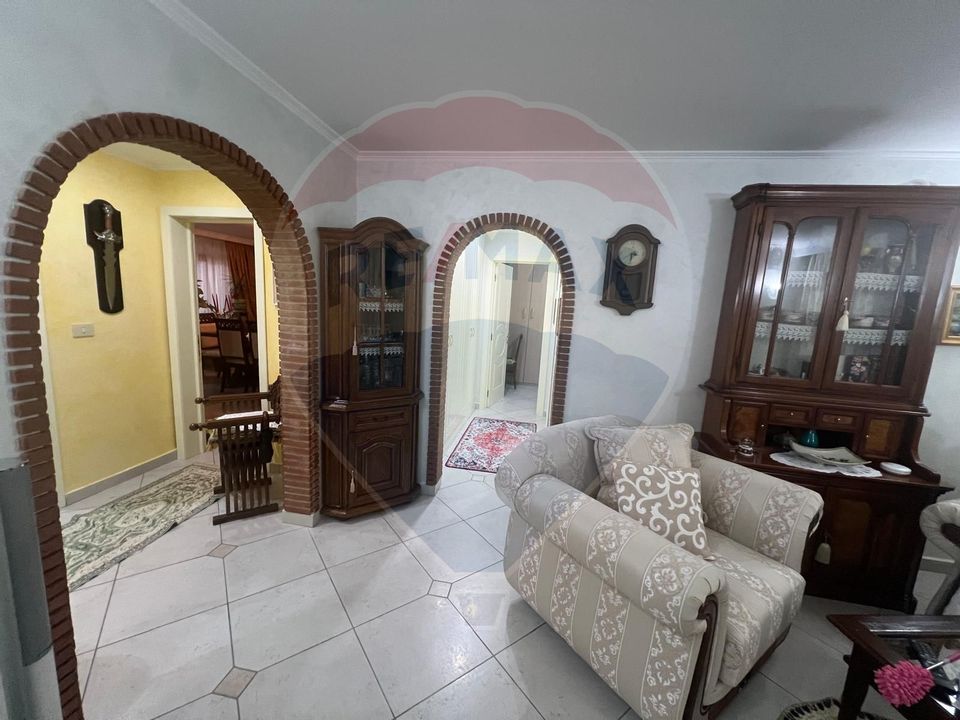 4 room Apartment for sale, Exterior Est area