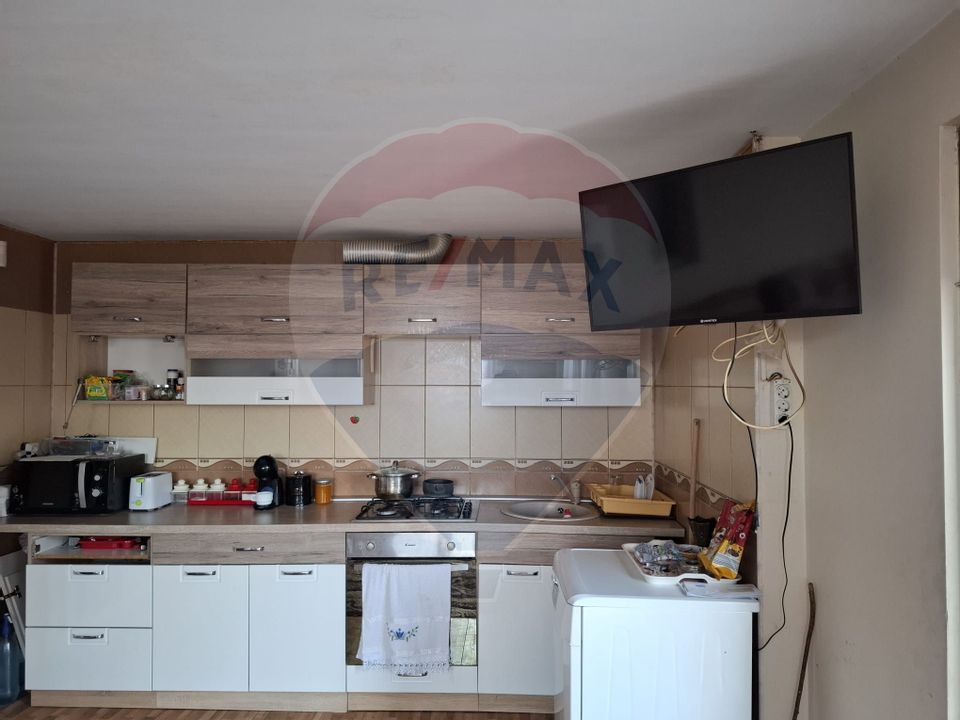 Casă / Vilă cu 6 camere de vânzare în zona Calea Severinului