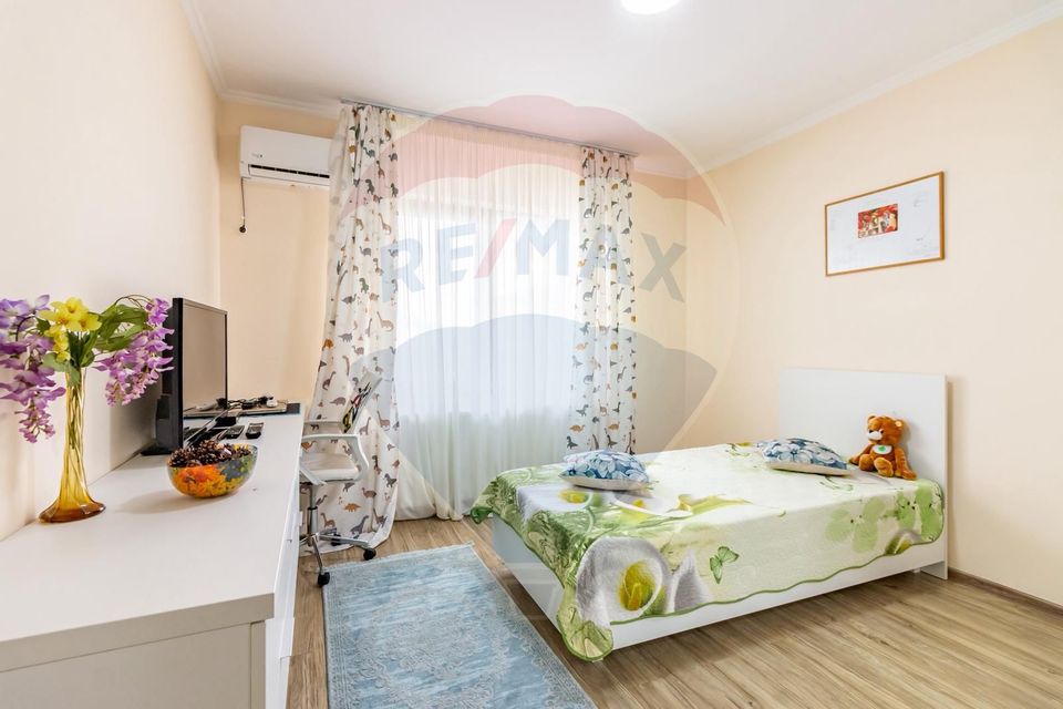 Casă / Vilă de vanzare in Corbeanca, Petresti, acces rapid in oras