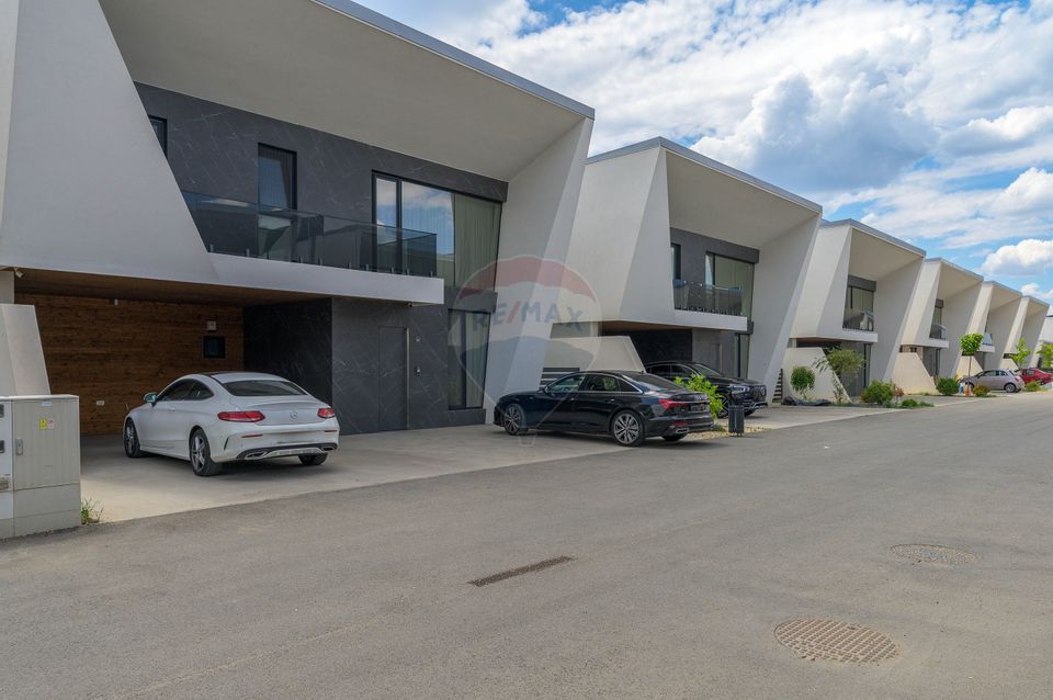 5 room House / Villa for sale, Central area