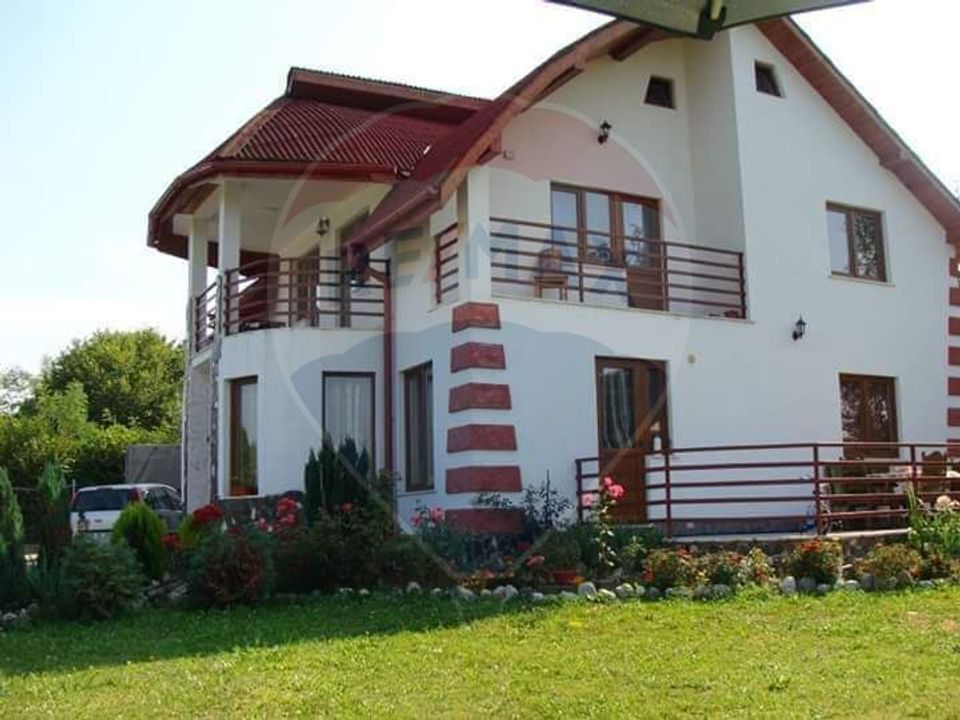 6 room House / Villa for sale