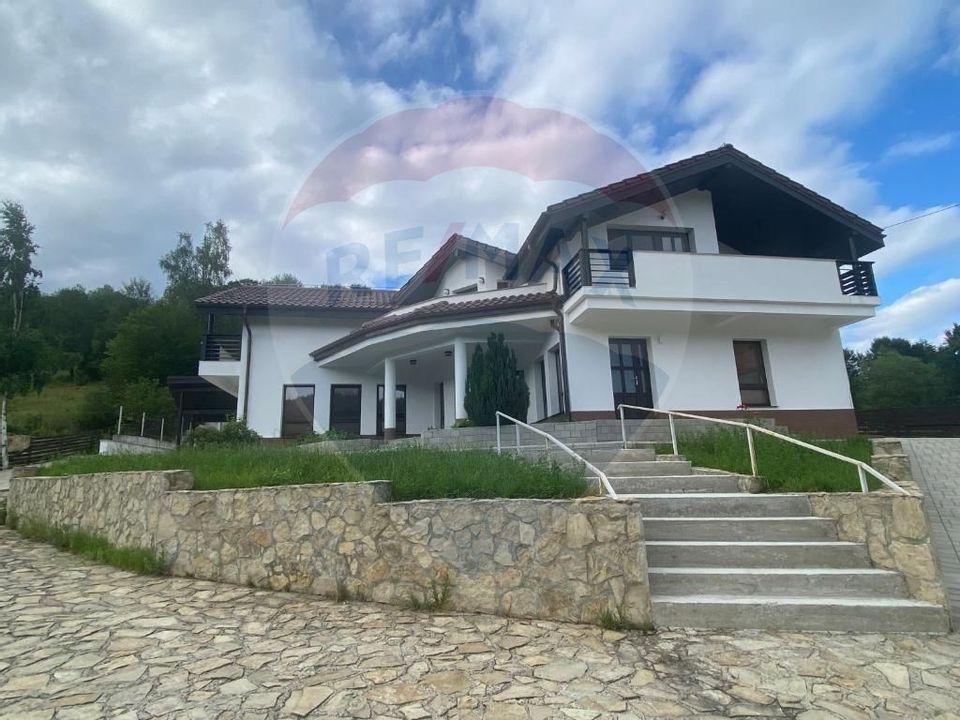 Pensiune Manastirea Humorului, de Vânzare în Inima Bucovinei