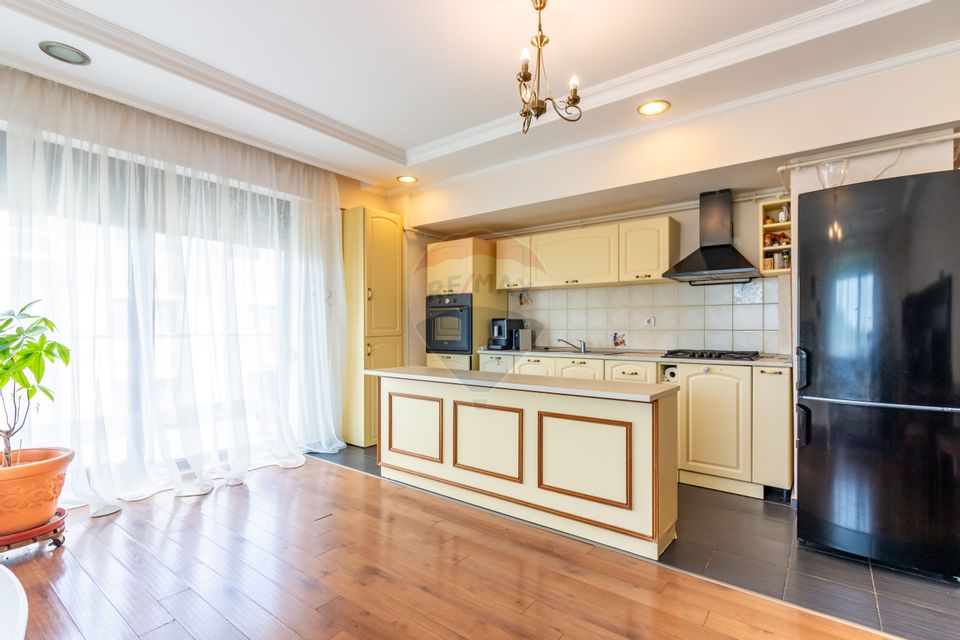 Apartament cu 3 camere de vanzare, langa padure, piscina, loc de joaca