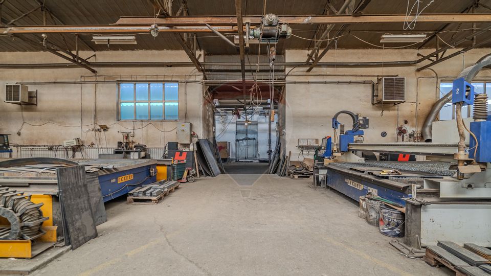 Spațiu industrial de 1,690mp, teren 3800 mp la 2 km de Brașov