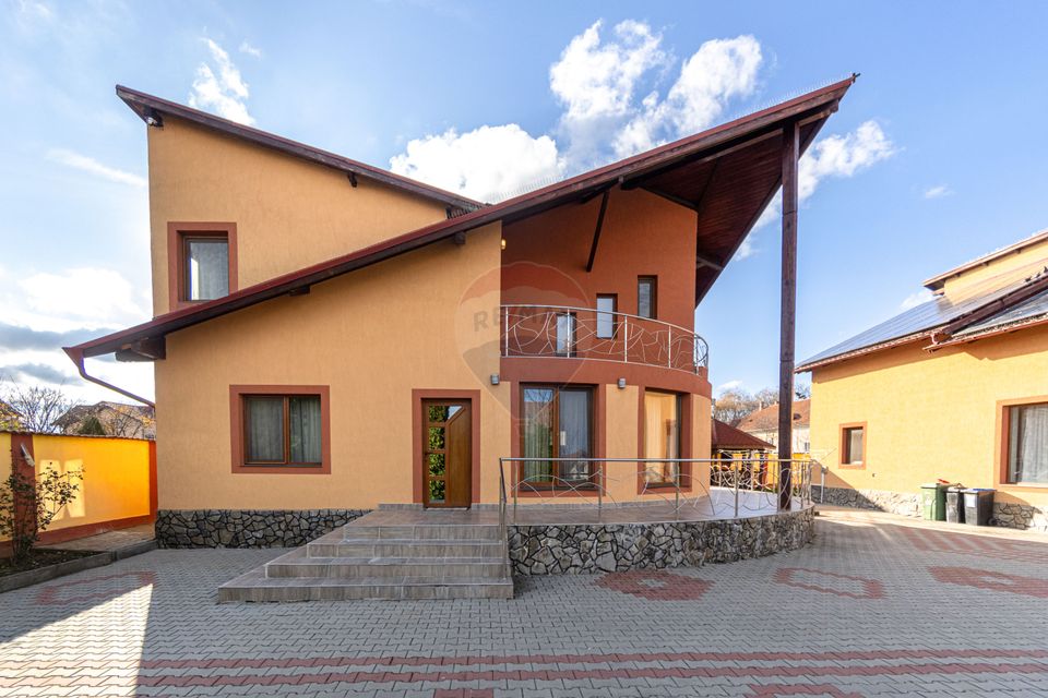 5 room House / Villa for sale