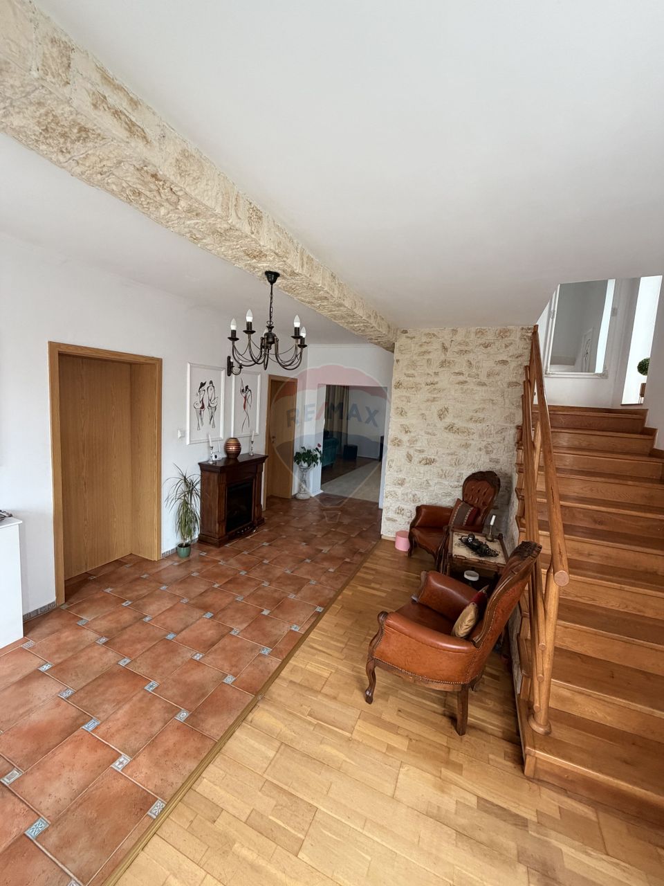 5 room House / Villa for sale