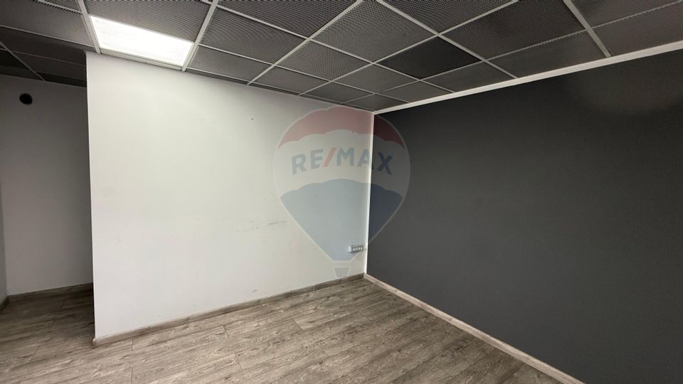 Service camioane și auto Șoseaua Surăii hală 400 mp