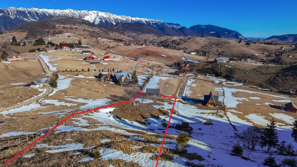 Land 3,756sqm Sirnea / None