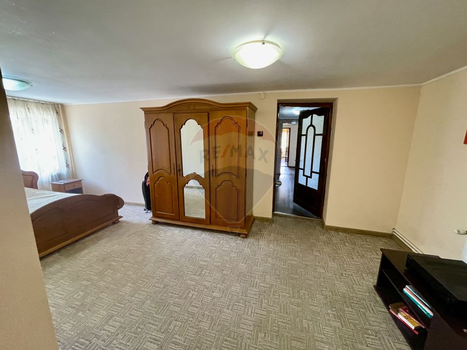 6 room House / Villa for sale