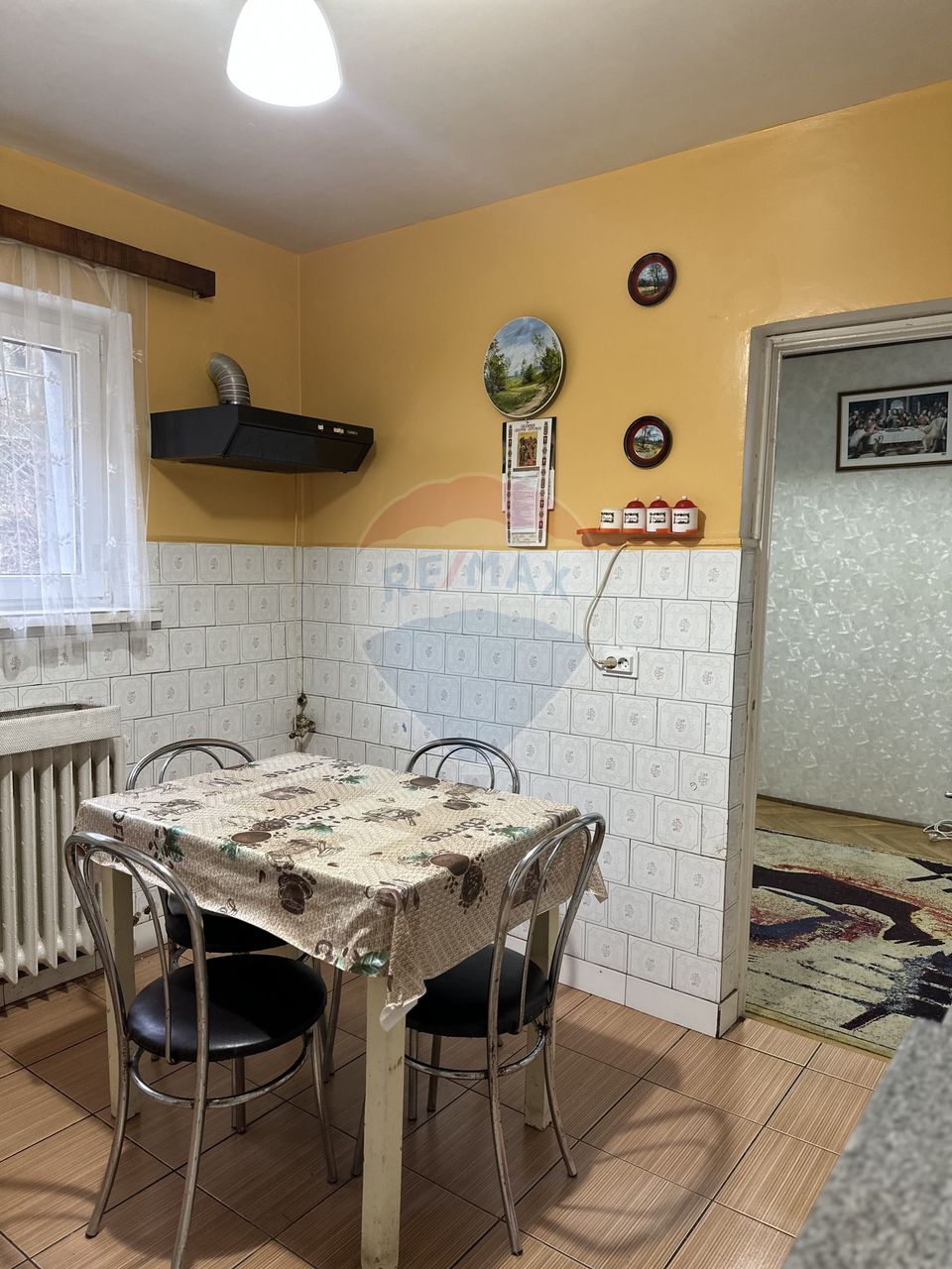 4 room Apartment for sale, Central area