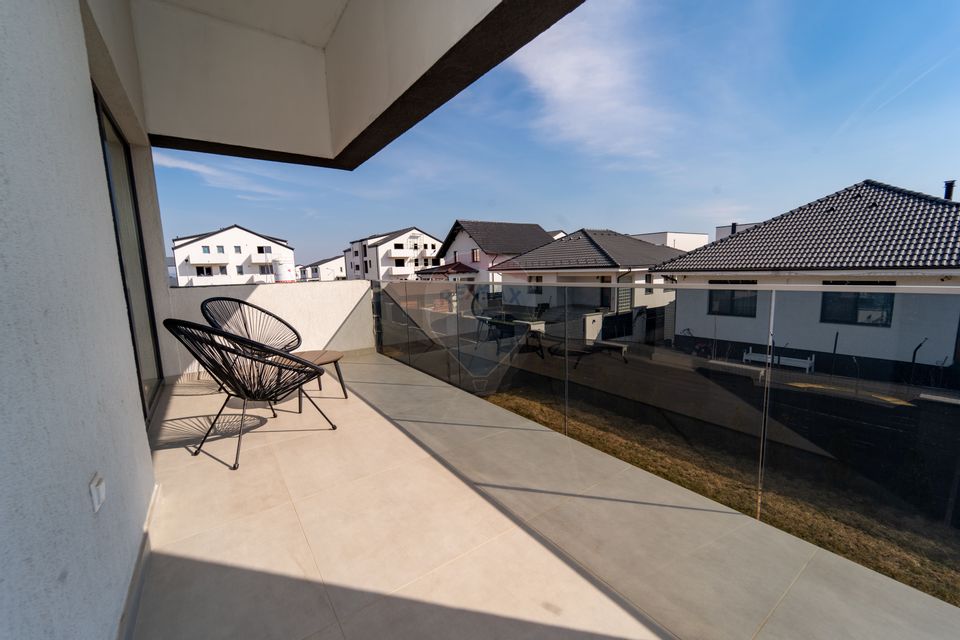 Smart Home de Vânzare în Sânpetru, Brașov – Construcție Premium