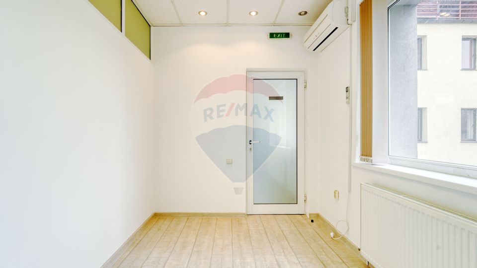 165sq.m Office Space for rent, Ultracentral area