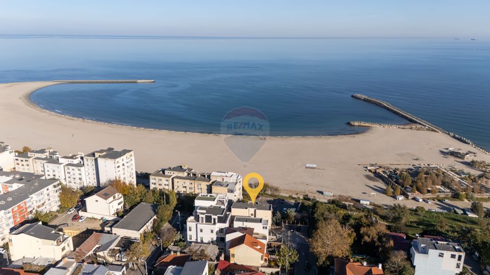 Casă / Vilă cu 7 camere de vânzare în zona Faleza Nord