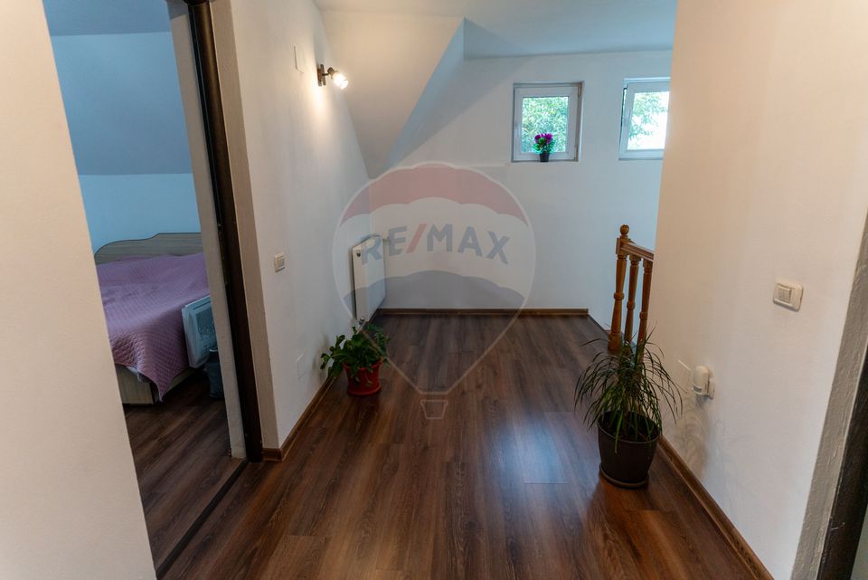 Casă / Vilă deosebita de vânzare, Hateg jud. Hunedoara