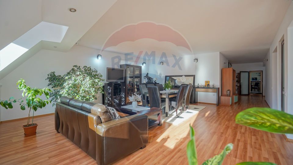 CASA CU SPATIU COMERCIAL SI PARCARE | PIATA UNIRII 12BIS BRASOV SCHEI