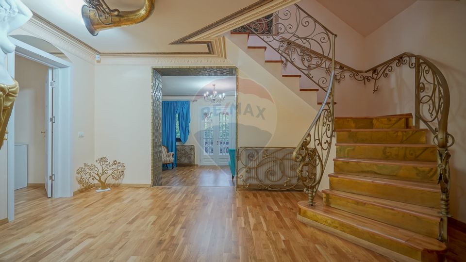 COMISION 0%|Apartament cu 4 camere | Ultracentral | Lux | Priveliște |