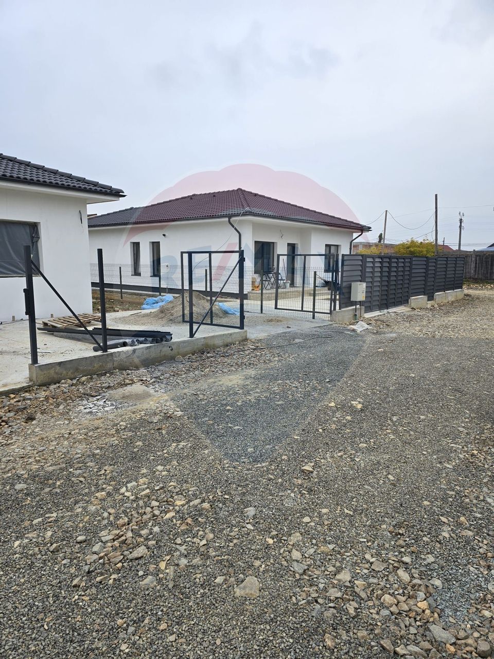 4 room House / Villa for sale