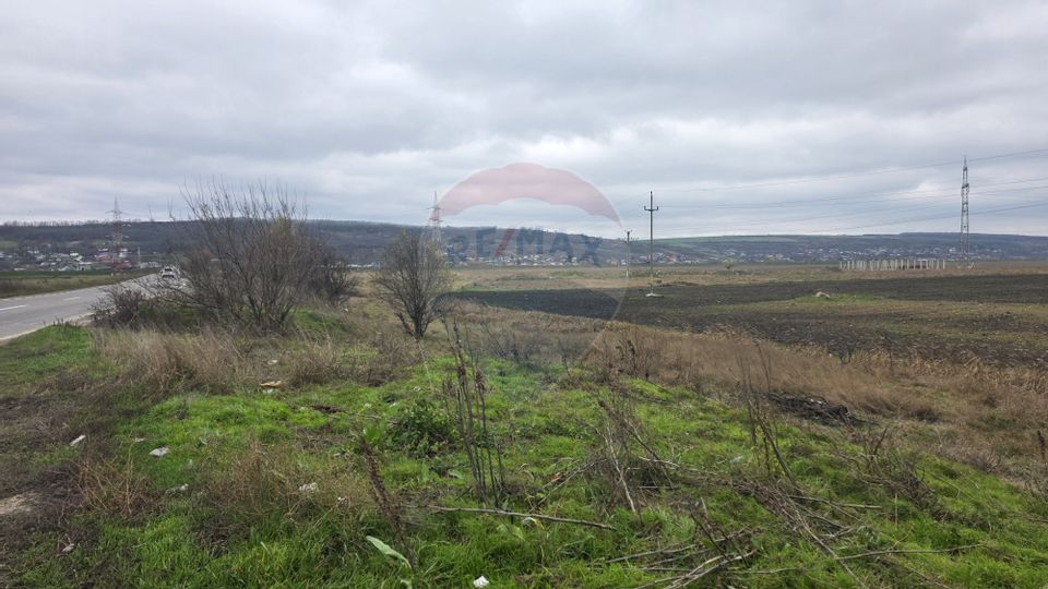 Oportunitate de investiție strategică: Teren extravilan lângă Vaslui!!