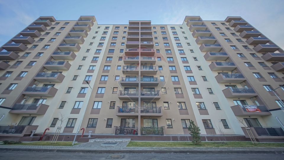 3 room Apartment for sale, Tractorul area