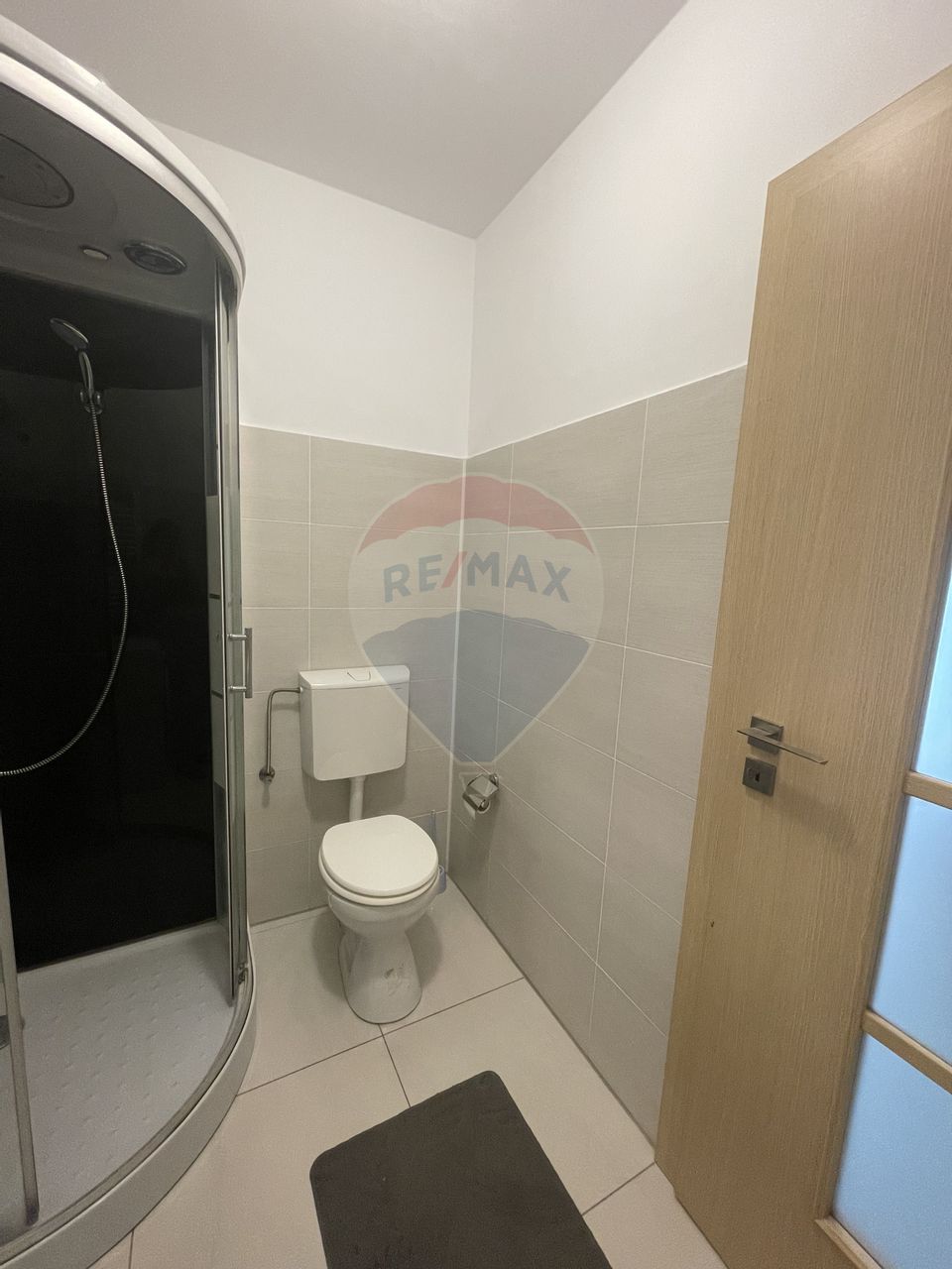 Apartament cu 4 camere de închiriat la ARED Kaufland