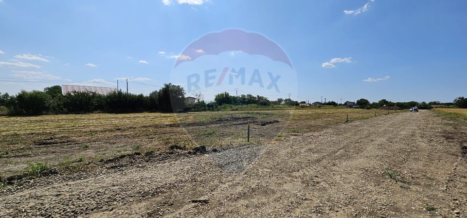 Land 490sqm Postavari / None