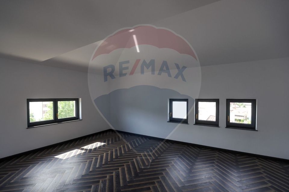 16 room House / Villa for sale, Parcul Carol area