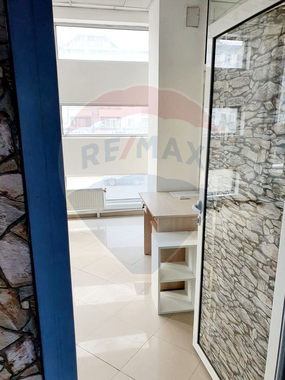 150sq.m Commercial Space for rent, Central area