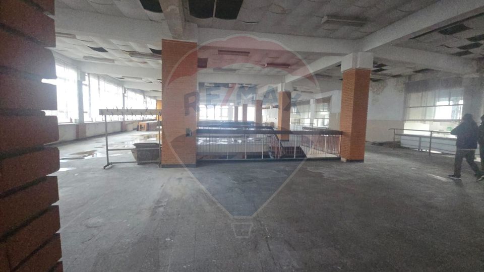 759sq.m Office Space for rent, Sud area