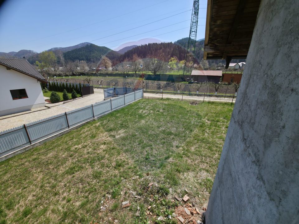 Teren intravilan + casă la roșu de vânzare – Vădurele, jud. Neamț