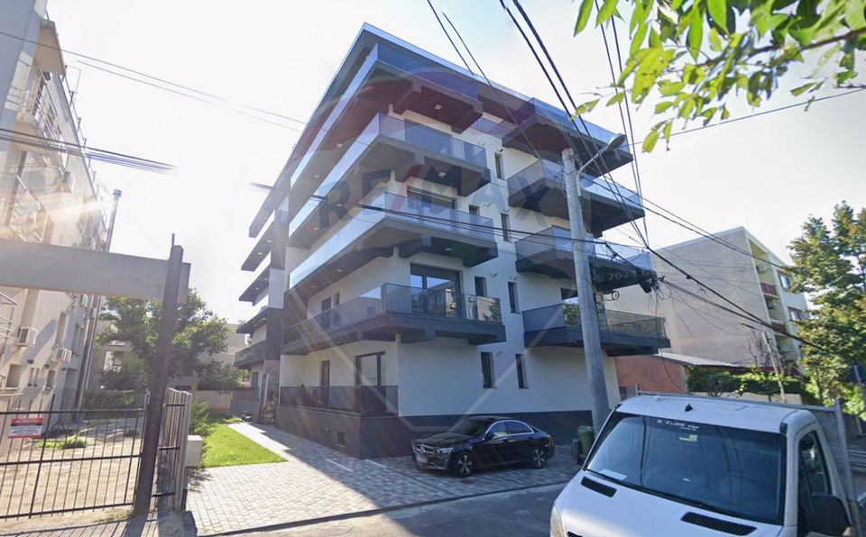 Apartament nou de 3 camere Nemobilat de inchiriat in zona Aviatiei