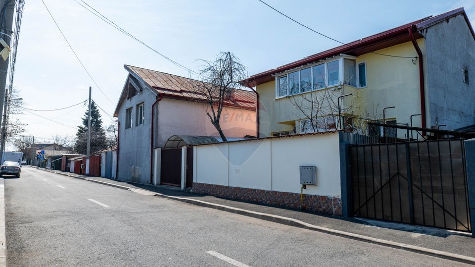 Colentina- Ion Creanga - vanzare vila 6 camere, prosumator