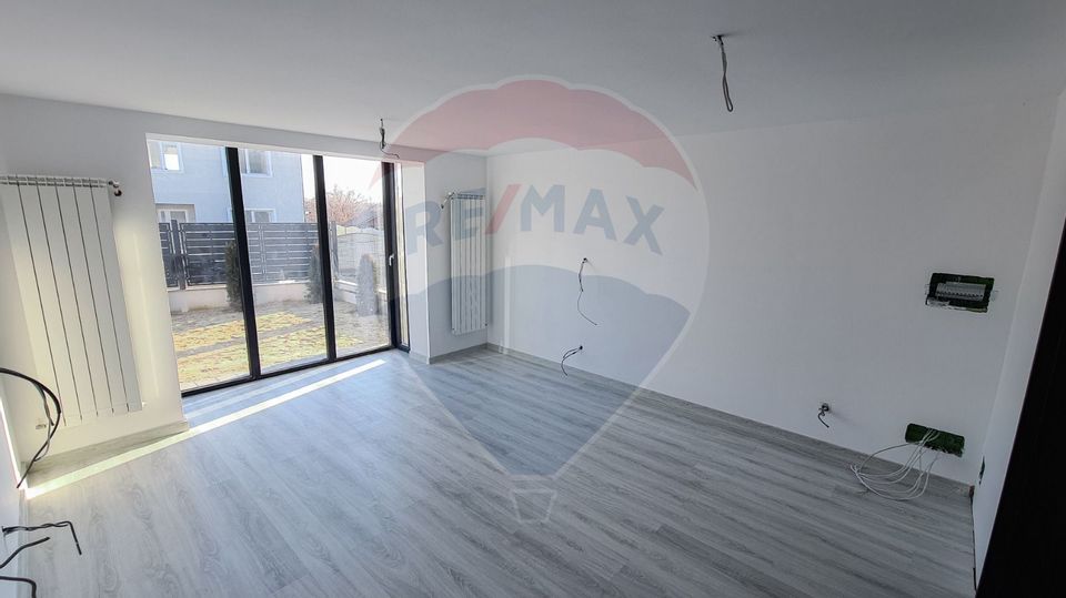 Casă / Vilă cu 5 camere de vânzare