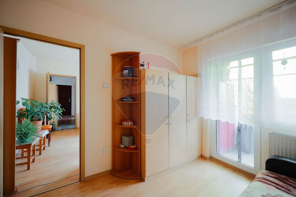 De vânzare apartament cu 2 camere zona Ioșia