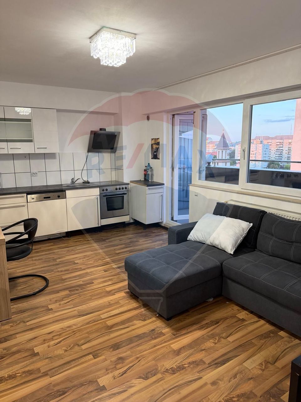 De vanzare apartament cu 2 dormitoare si living open space în Nufarul