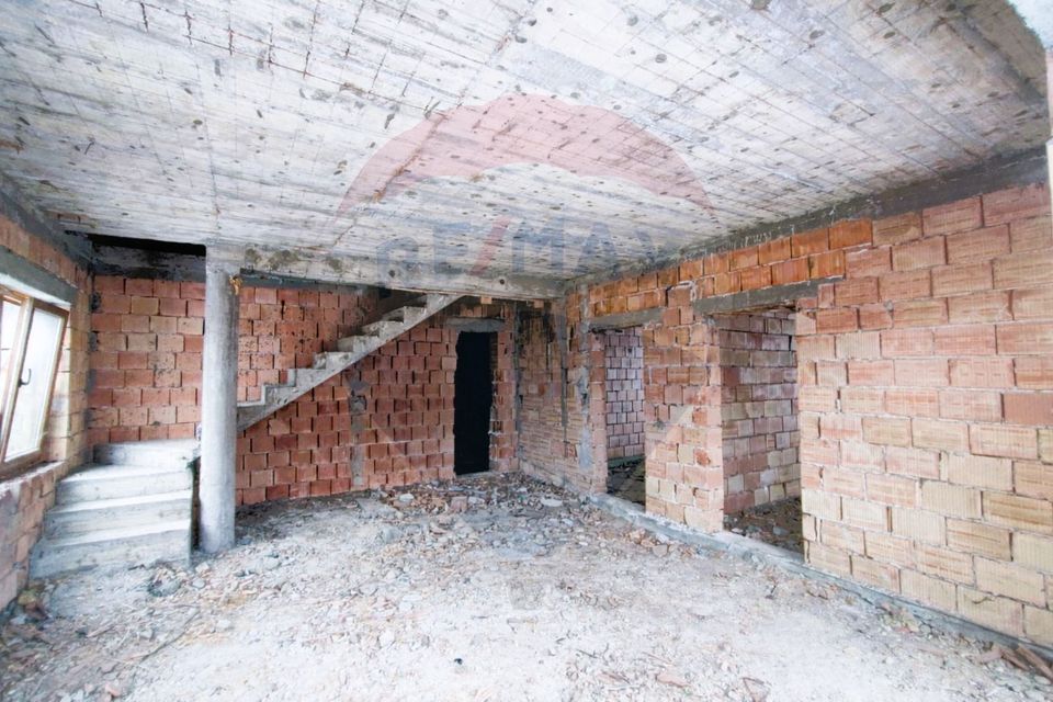 4 room House / Villa for sale