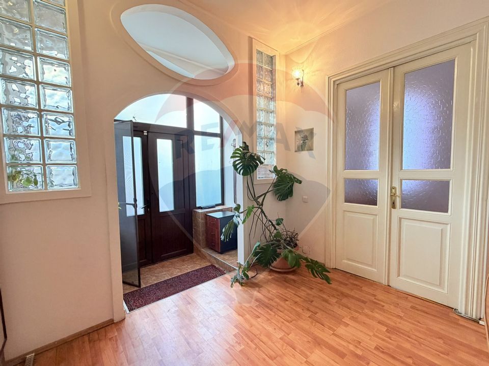 4 room House / Villa for sale, Central area