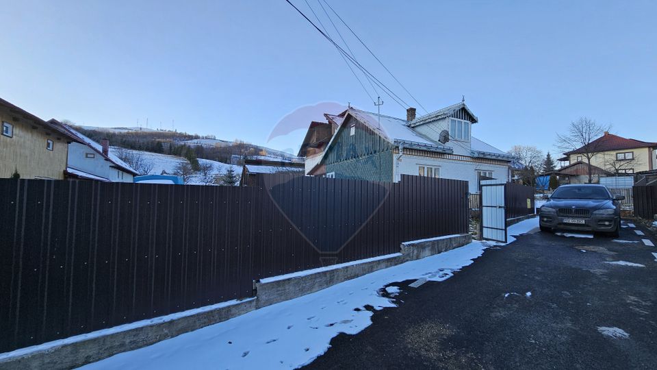 Casă / Vilă cu 6 camere, Gura Humorului, Suceava