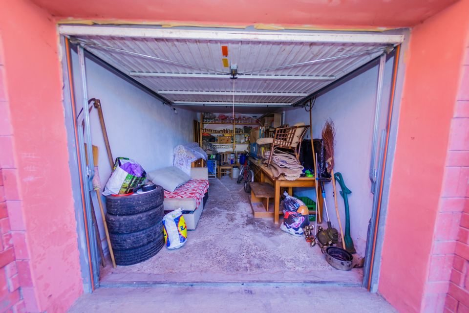 Apartament de vanzare Victoriei, garaj și curte proprie