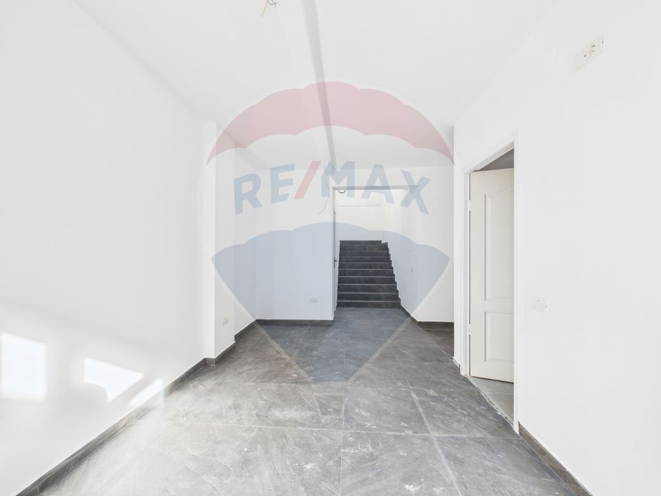 Spatiu comercial de vanzare 344 mp, Drumul Taberei-Moghioros