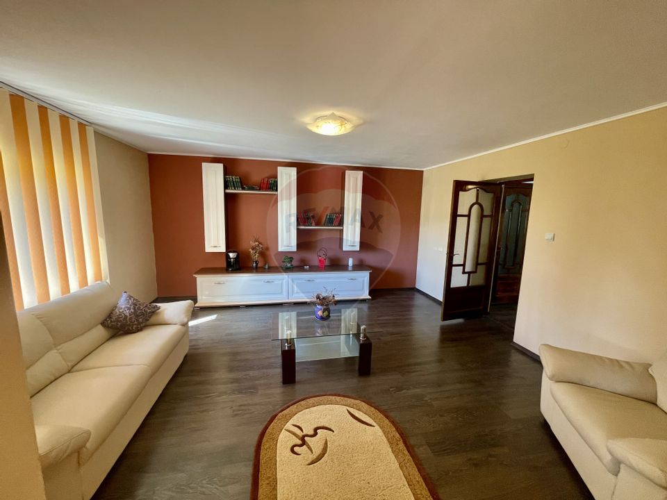 6 room House / Villa for sale