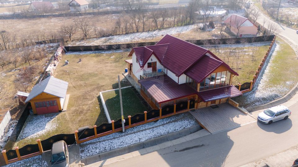 5 room House / Villa for sale, Periferie area
