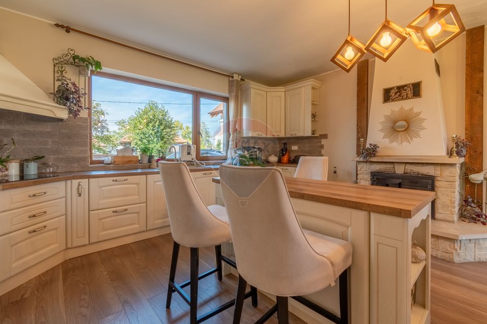 Proprietate exclusivista de vanzare: 2 case | 9 camere | 2000 mp teren